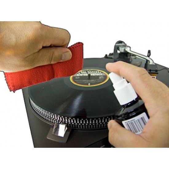 Čistiaci sprej a antistatická utierka na gramofónové platne
